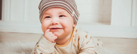 Hilfe, mein Baby lutscht am Daumen! Was tun? - calme